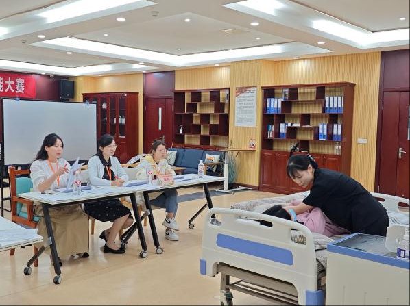 1760404129688039.png wechat_2025-10-14_090833_565.png